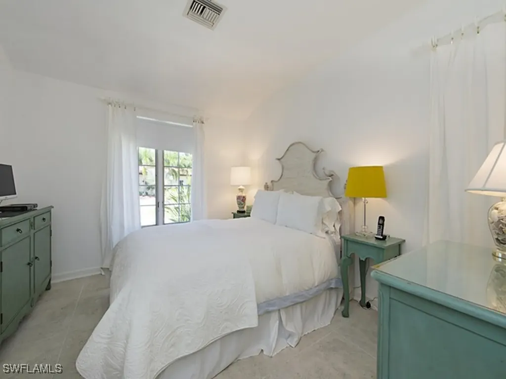 116 3rd Street N Naples FL 34102