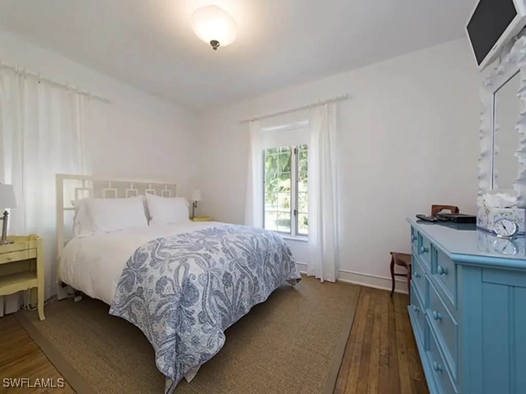 116 3rd Street N Naples FL 34102