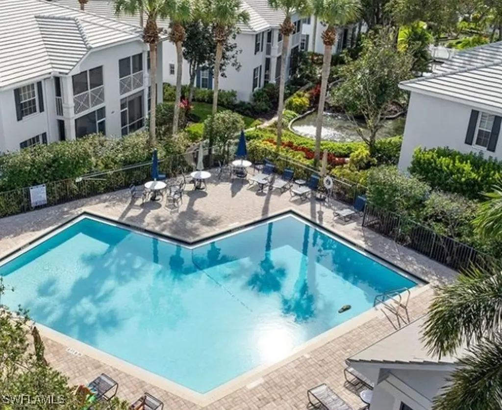 7066 Barrington Circle Naples FL 34108