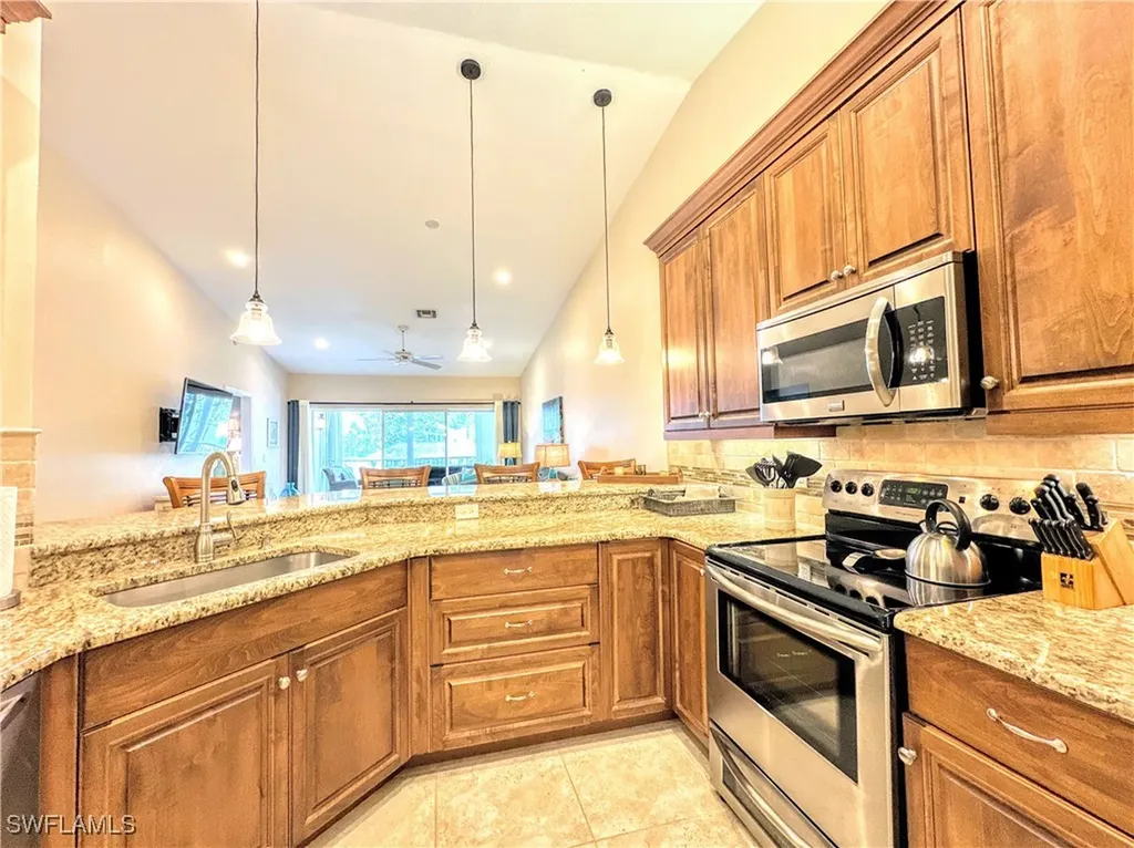 7066 Barrington Circle Naples FL 34108