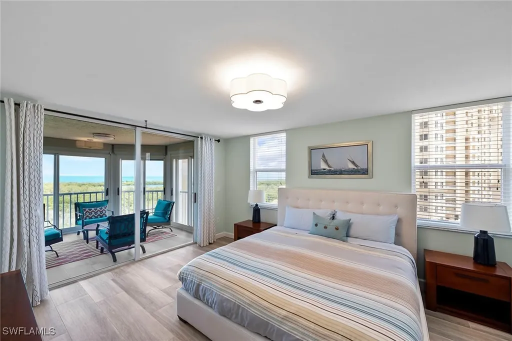 6585 Nicholas Boulevard Naples FL 34108