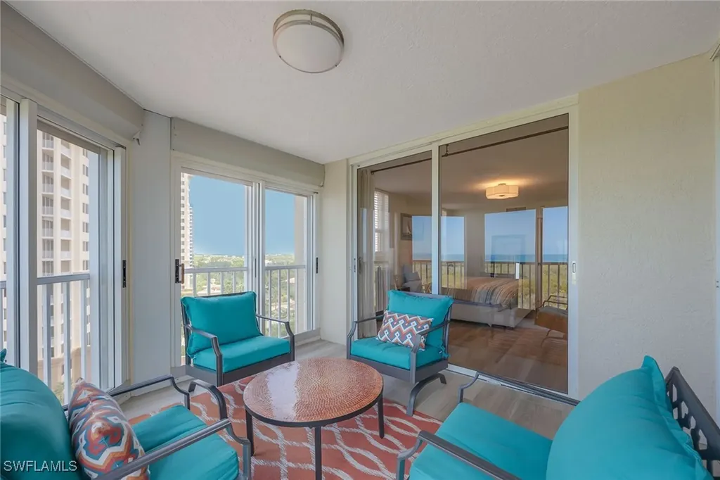 6585 Nicholas Boulevard Naples FL 34108