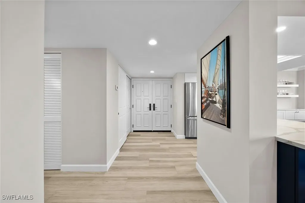 6585 Nicholas Boulevard Naples FL 34108