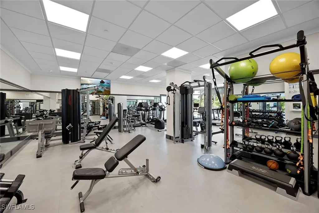 6585 Nicholas Boulevard Naples FL 34108