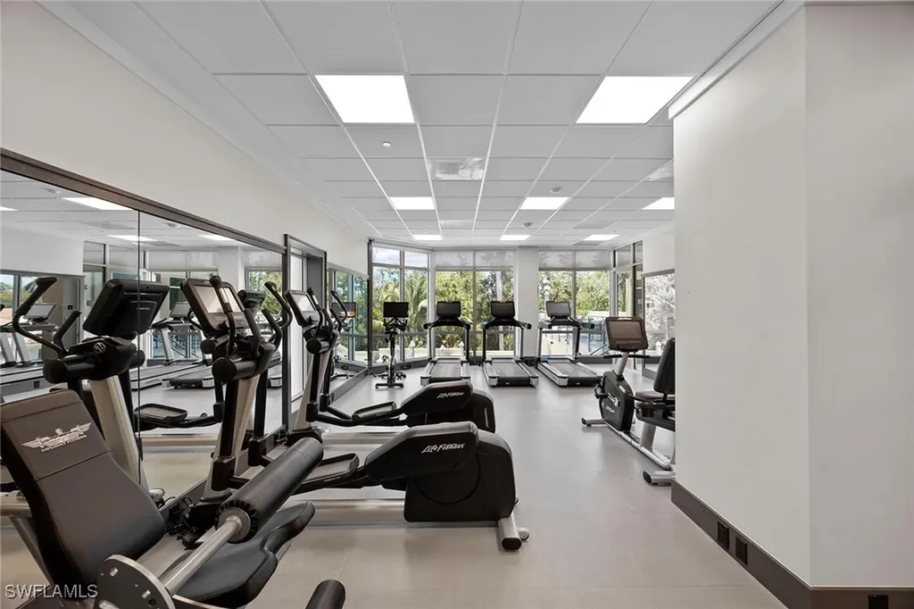 6585 Nicholas Boulevard Naples FL 34108