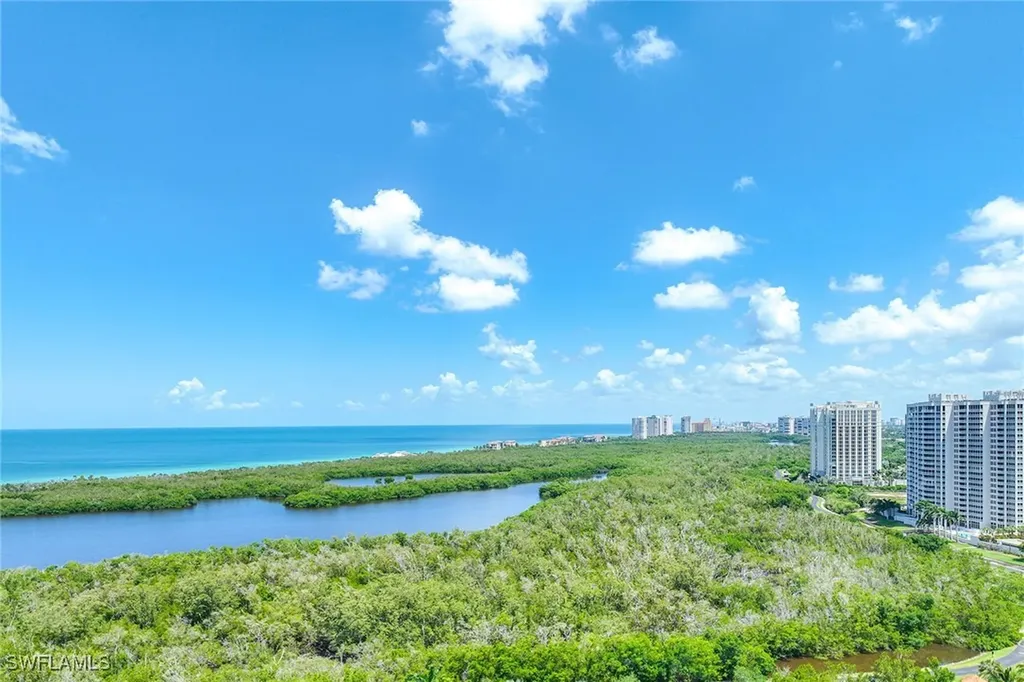 6585 Nicholas Boulevard Naples FL 34108