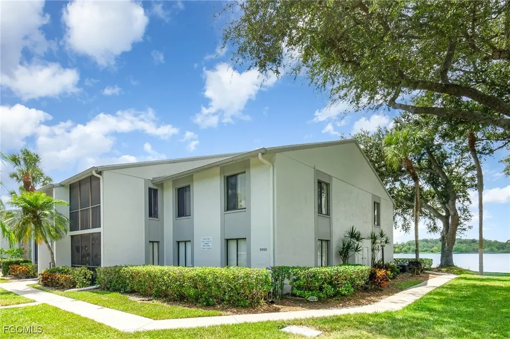 9950 Sailview Court Fort Myers FL 33905