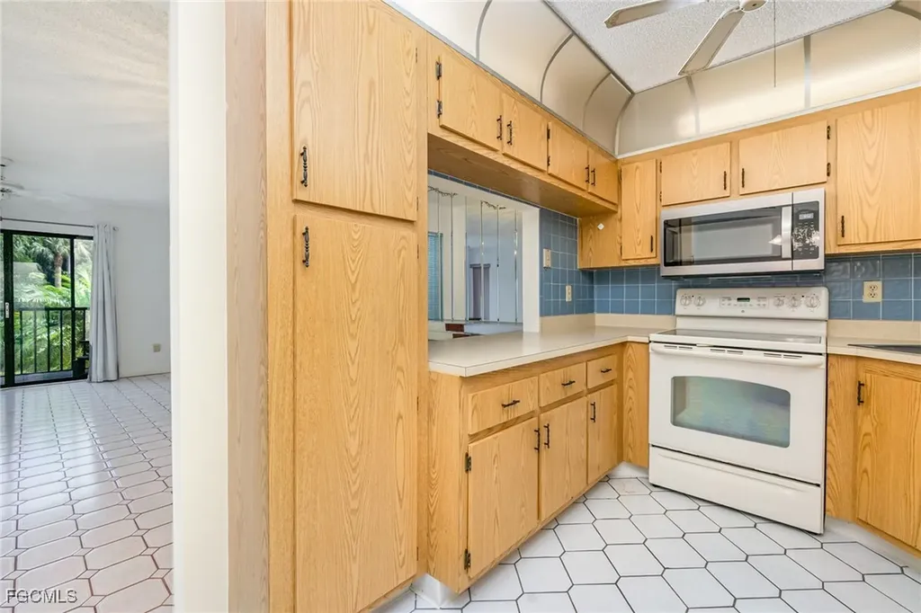 9950 Sailview Court Fort Myers FL 33905