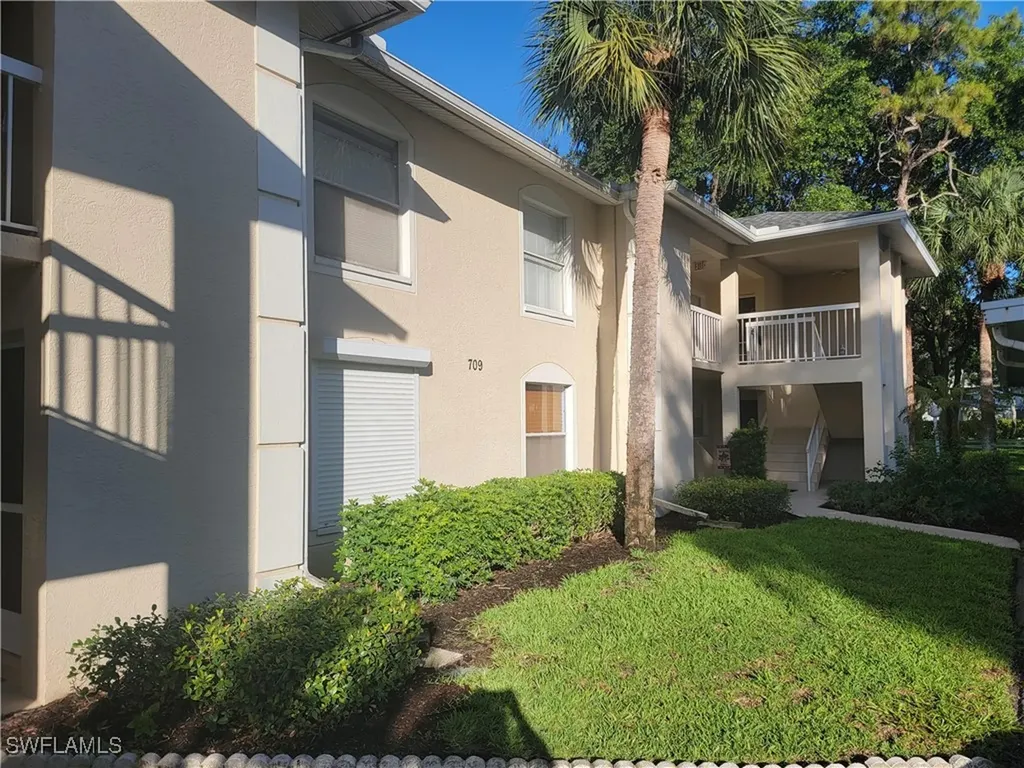 709 Landover Circle Naples FL 34104