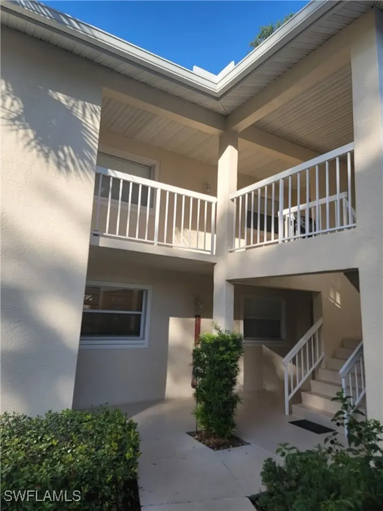 709 Landover Circle Naples FL 34104