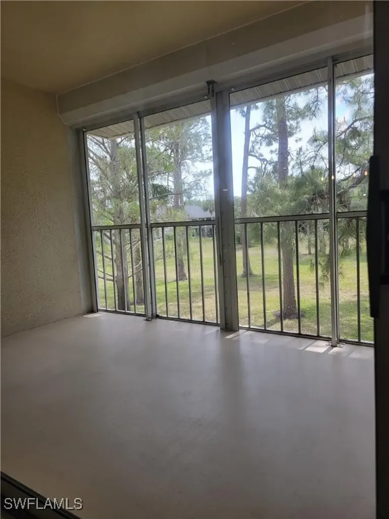 709 Landover Circle Naples FL 34104