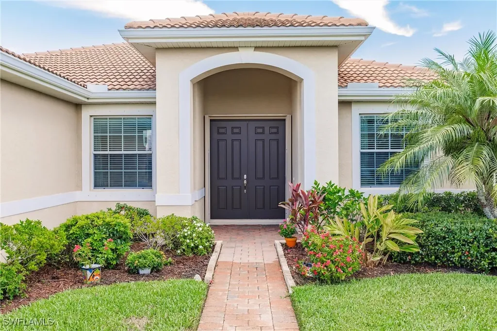 3260 Magnolia Landing Lane North Fort Myers FL 33917