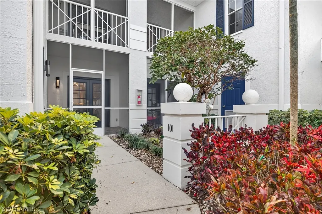 7100 Barrington Circle Naples FL 34108