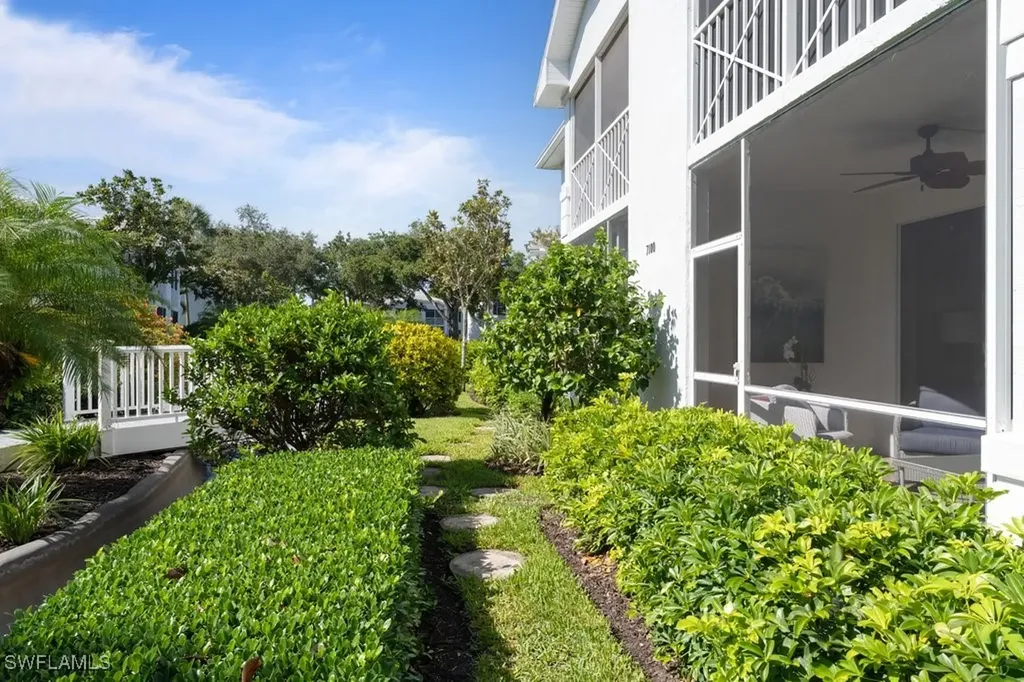 7100 Barrington Circle Naples FL 34108