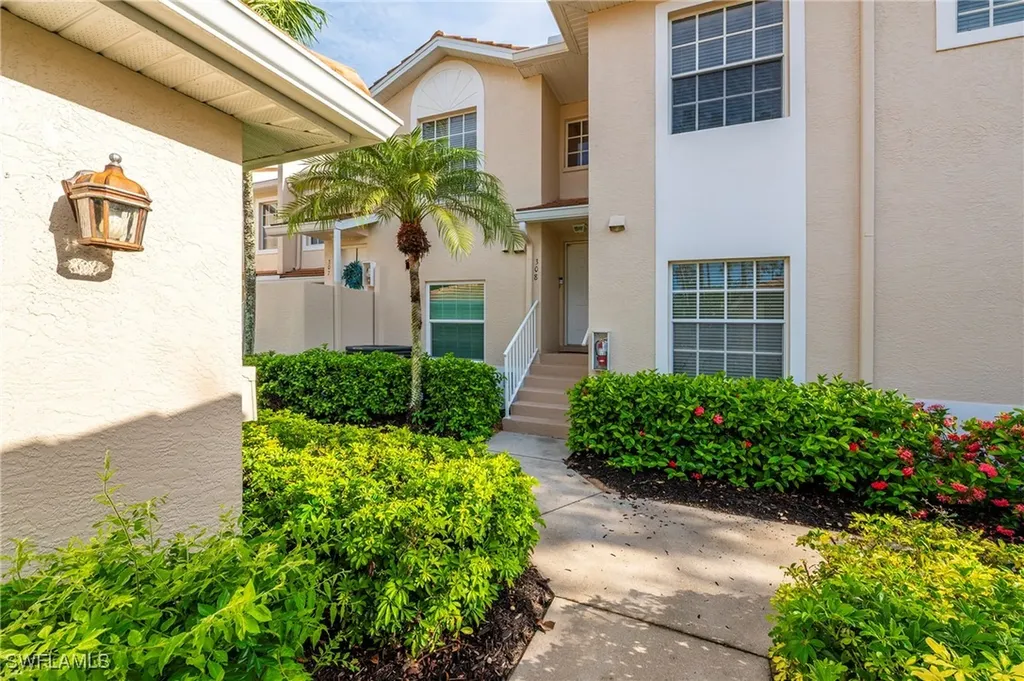 6325 Wilshire Pines Circle Naples FL 34109