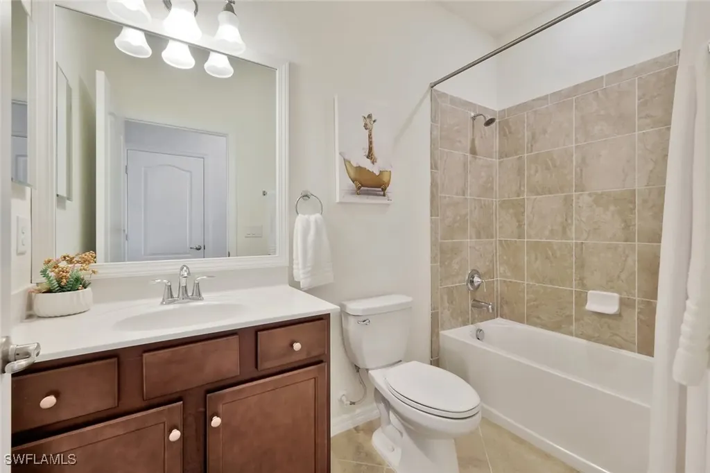 9207 Shadow Oak Lane Naples FL 34120