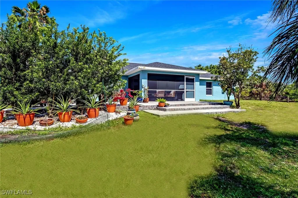 6104 Holt Court Fort Myers FL 33905