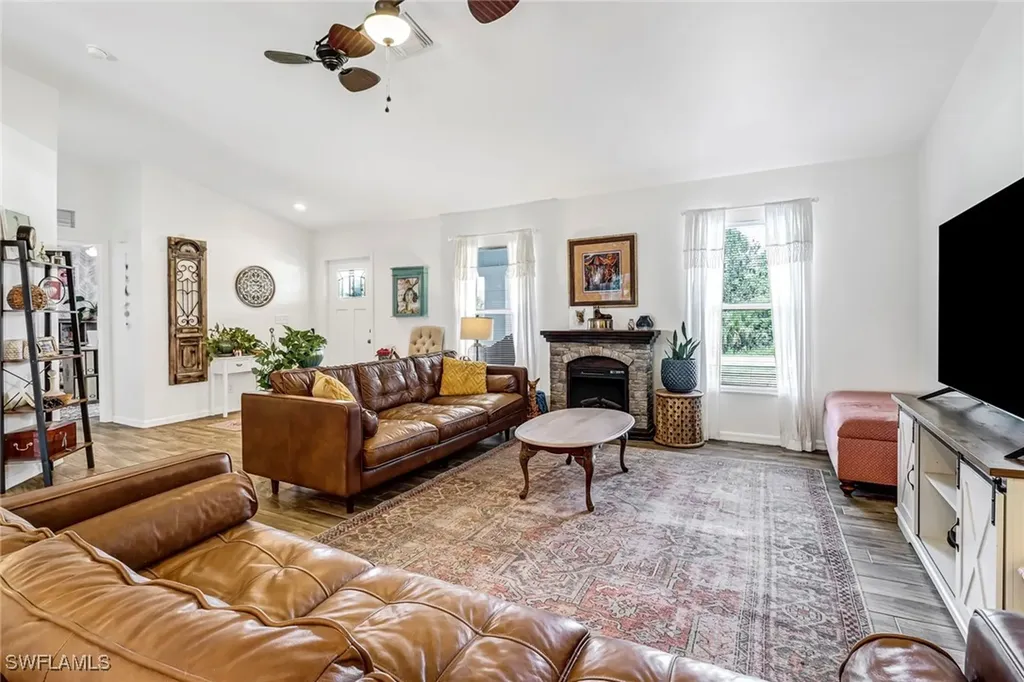6104 Holt Court Fort Myers FL 33905