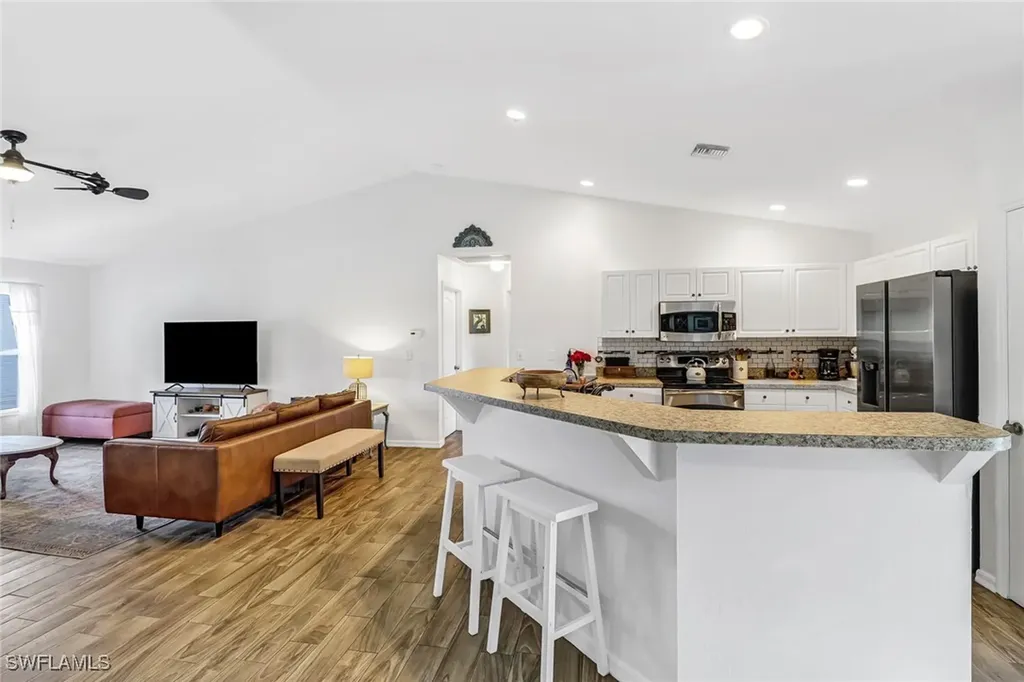 6104 Holt Court Fort Myers FL 33905