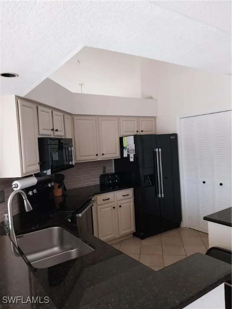 449 Dundee Court Naples FL 34104