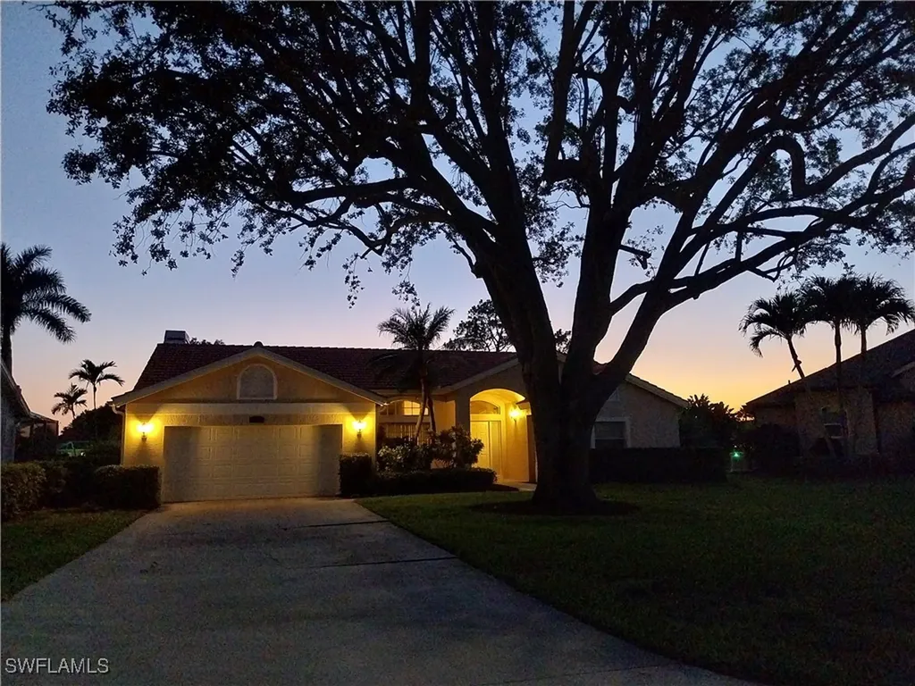 449 Dundee Court Naples FL 34104