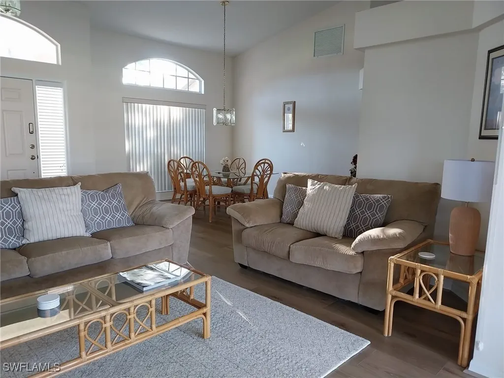 449 Dundee Court Naples FL 34104