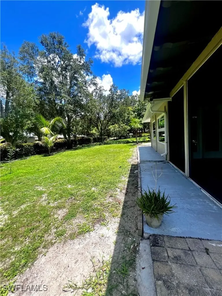 12407 Londonderry Lane Bonita Springs FL 34135