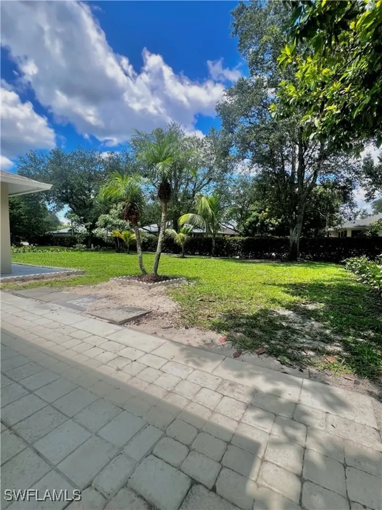 12407 Londonderry Lane Bonita Springs FL 34135