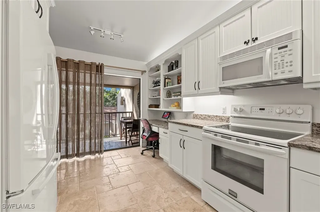15330 Cedarwood Lane Naples FL 34110