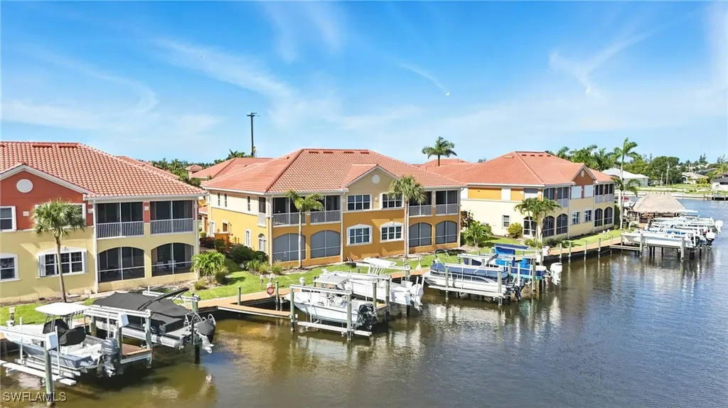 178 Shadroe Cove Circle Cape Coral FL 33991