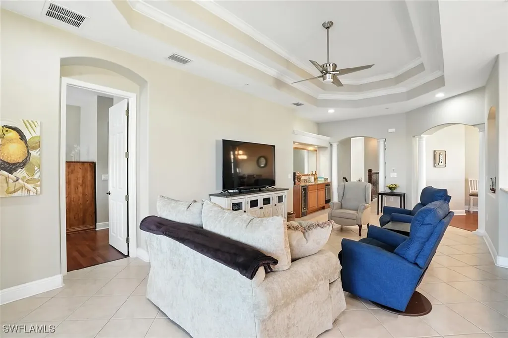 178 Shadroe Cove Circle Cape Coral FL 33991