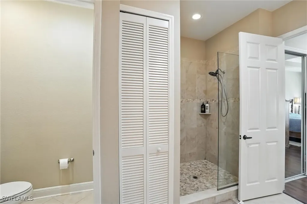 178 Shadroe Cove Circle Cape Coral FL 33991