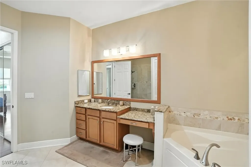 178 Shadroe Cove Circle Cape Coral FL 33991