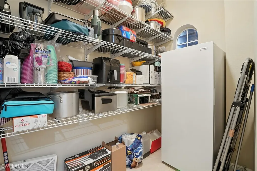 178 Shadroe Cove Circle Cape Coral FL 33991