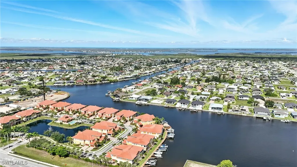 178 Shadroe Cove Circle Cape Coral FL 33991