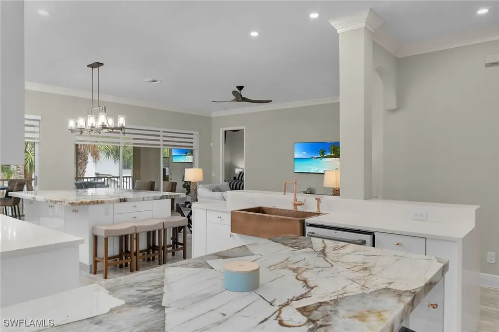 5040 Yacht Harbor Circle Naples FL 34112