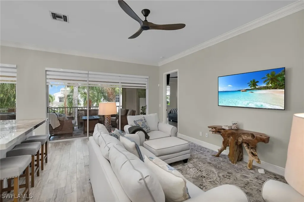 5040 Yacht Harbor Circle Naples FL 34112