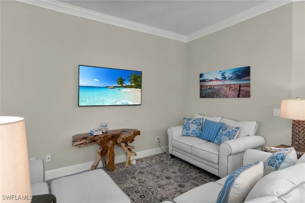 5040 Yacht Harbor Circle Naples FL 34112