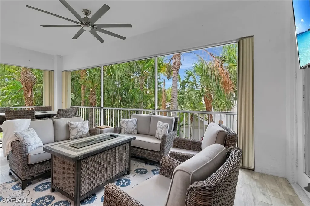5040 Yacht Harbor Circle Naples FL 34112