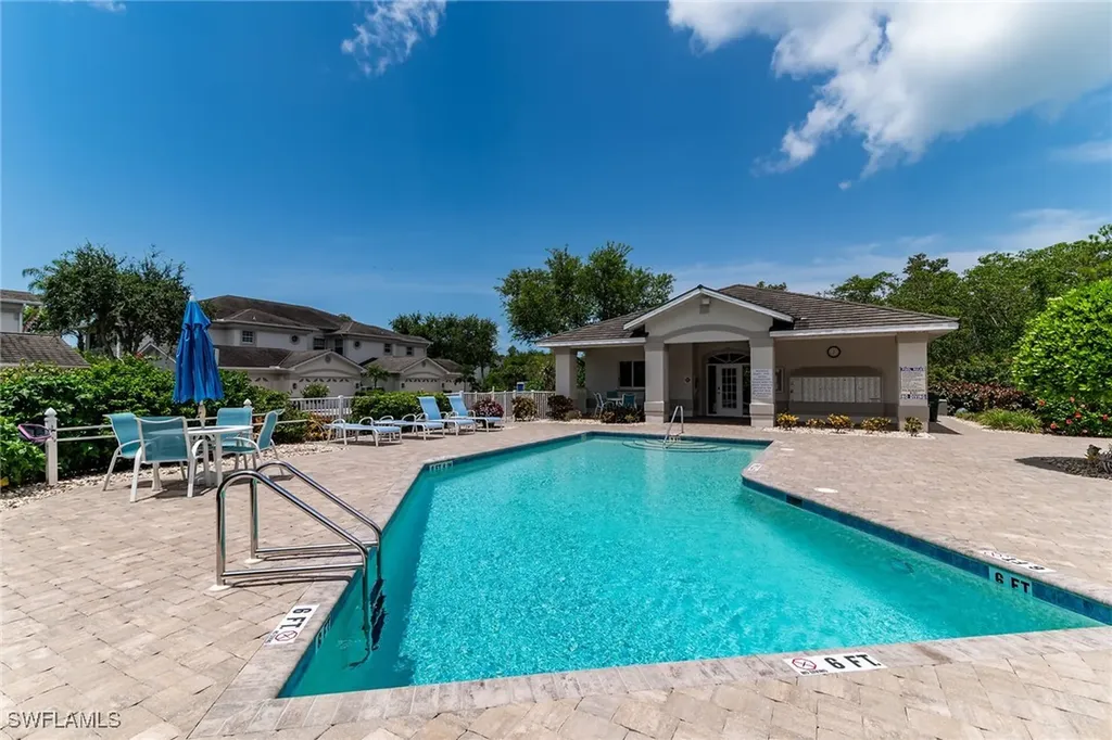 5040 Yacht Harbor Circle Naples FL 34112