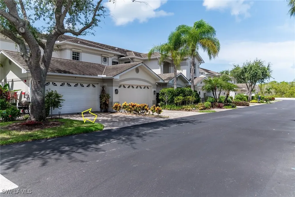 5040 Yacht Harbor Circle Naples FL 34112