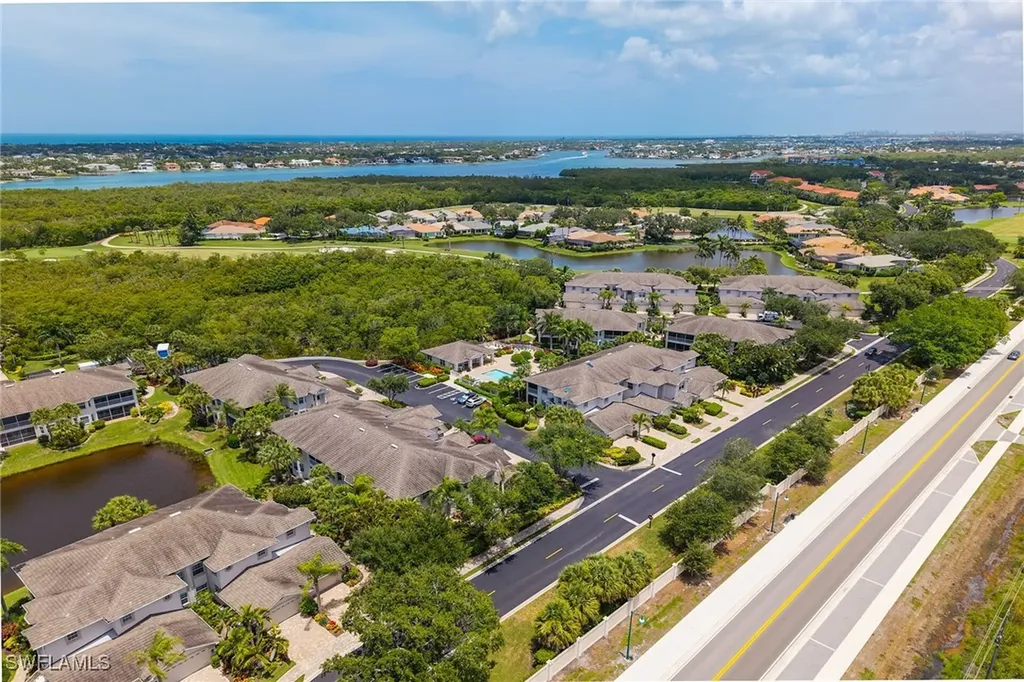 5040 Yacht Harbor Circle Naples FL 34112