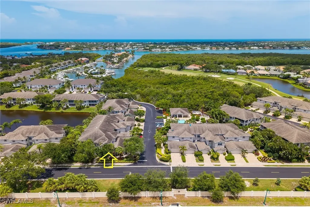 5040 Yacht Harbor Circle Naples FL 34112