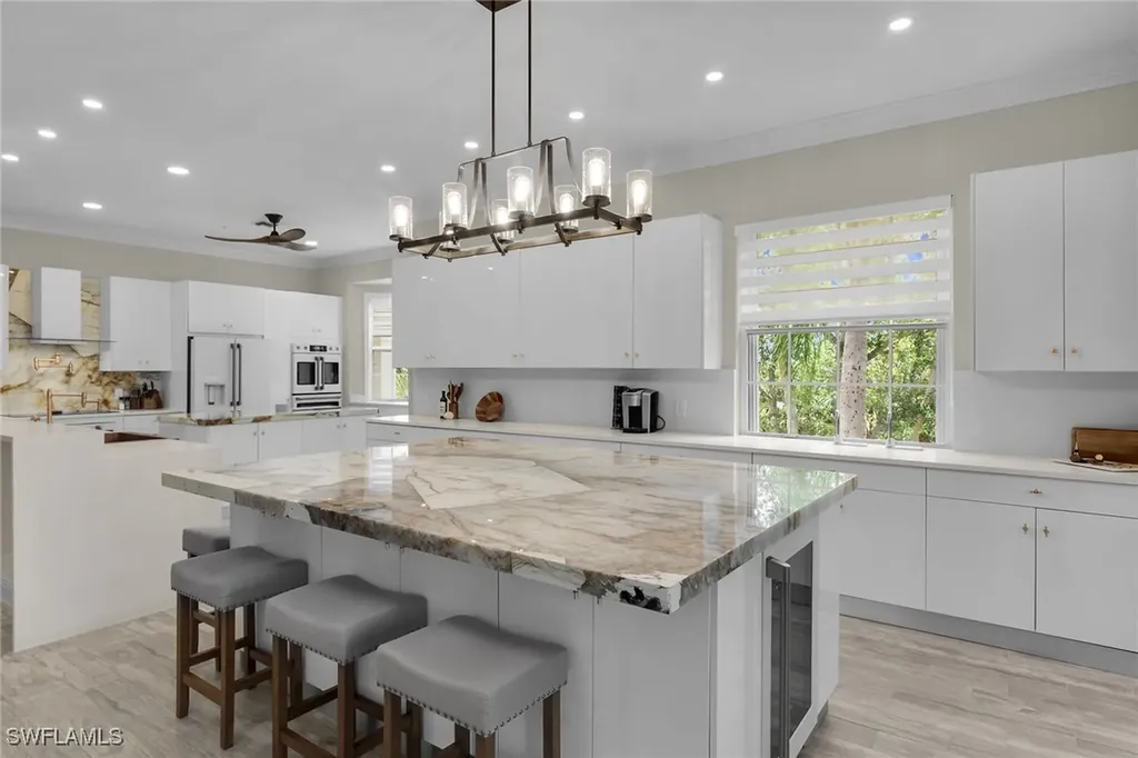 5040 Yacht Harbor Circle Naples FL 34112