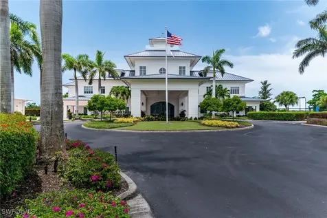 5040 Yacht Harbor Circle Naples FL 34112