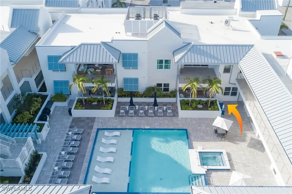 Naples FL, 201 8TH Street S, Unit 208