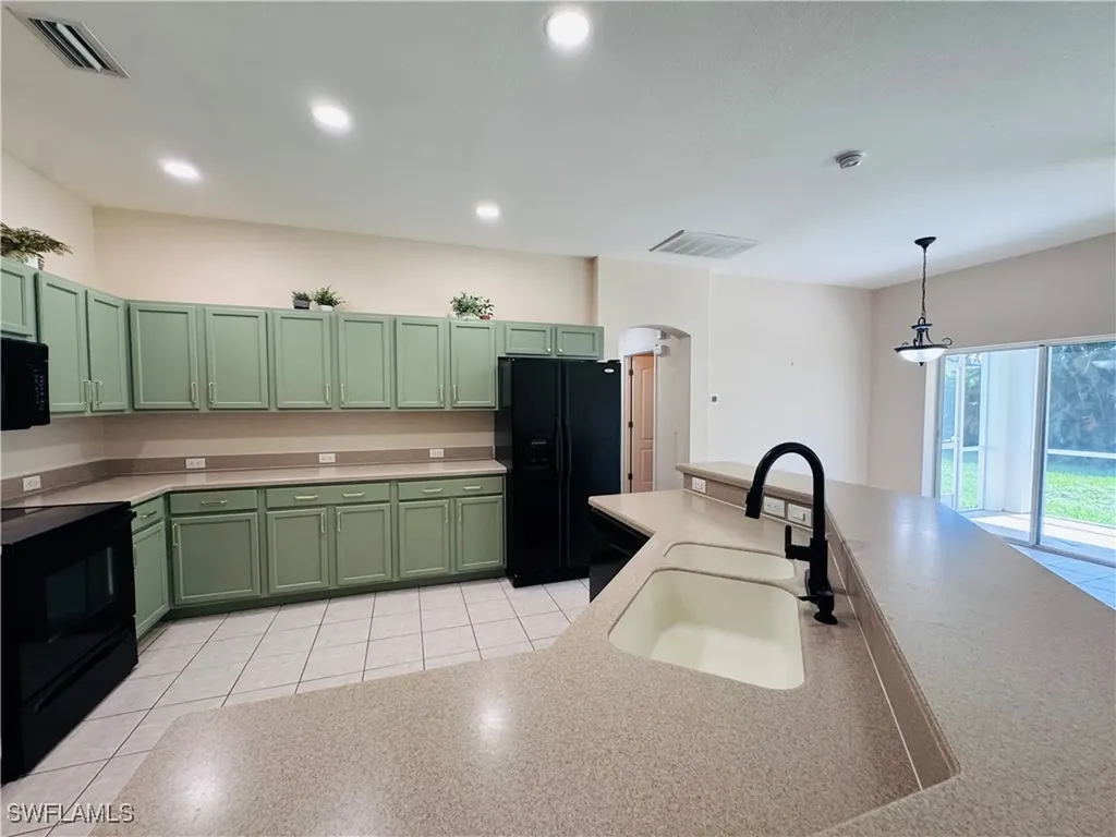 2849 SW 25th Place Cape Coral FL 33914