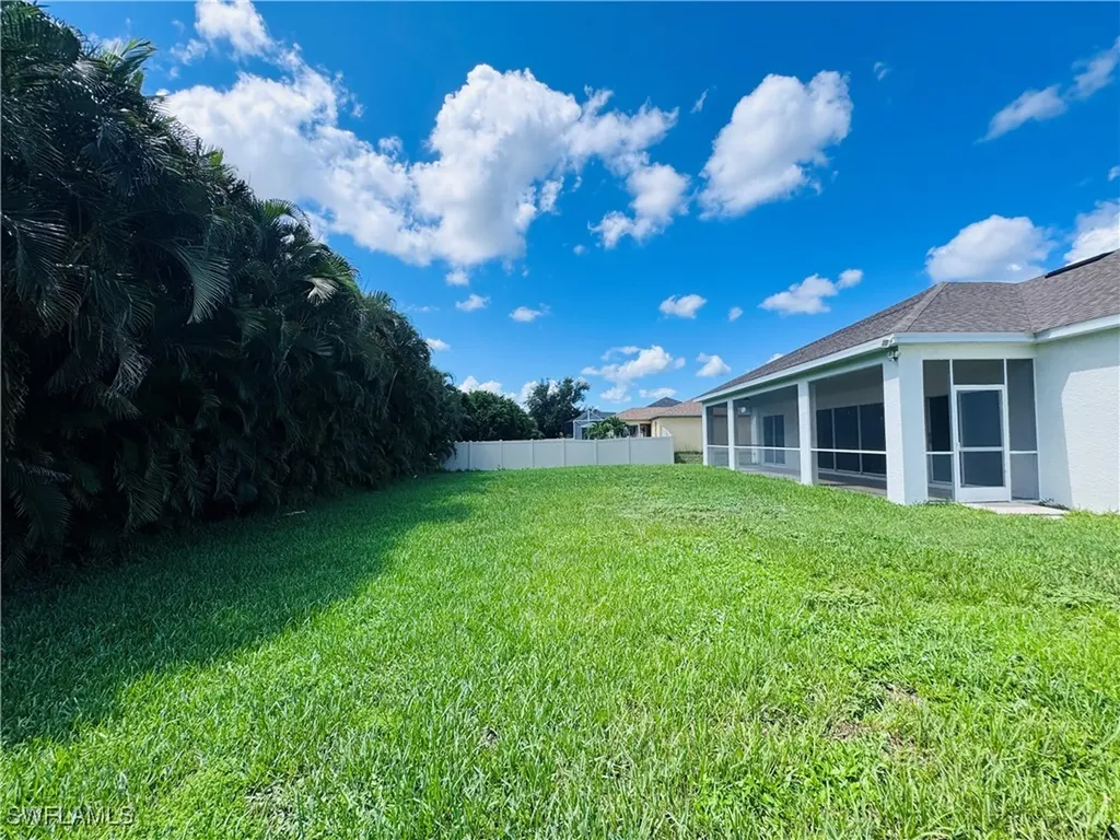 2849 SW 25th Place Cape Coral FL 33914