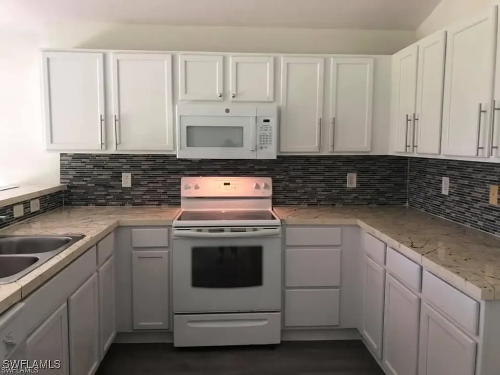 4520 19th Street SW Lehigh Acres FL 33973