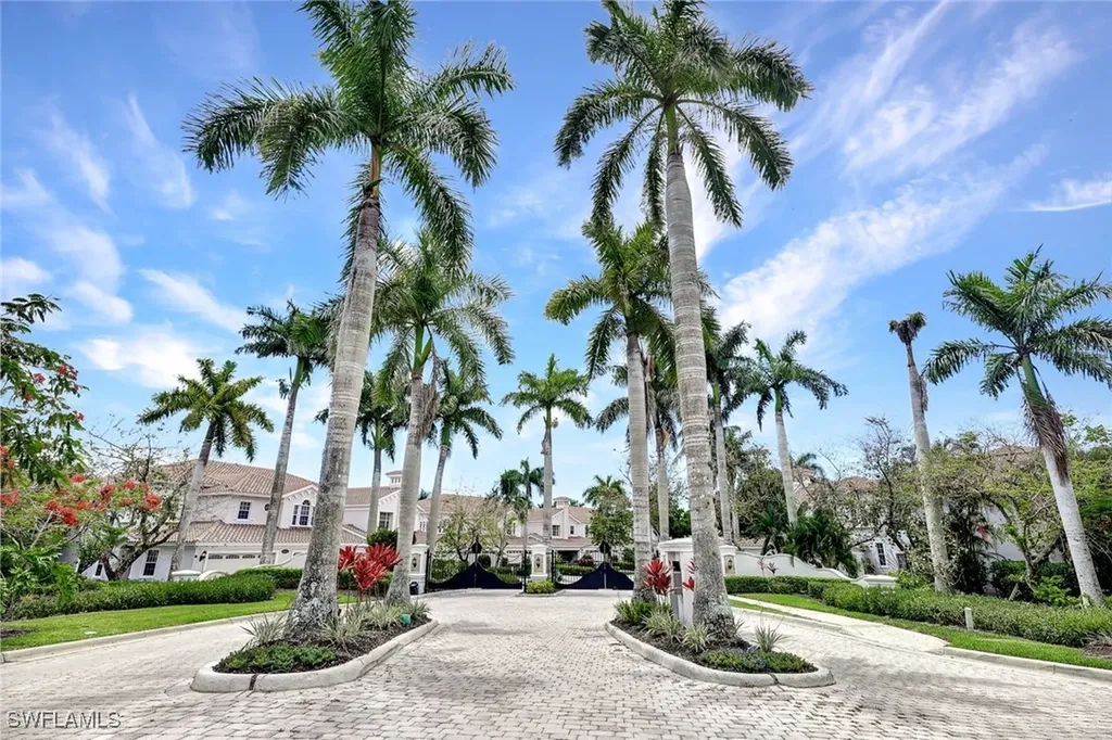 9053 Cascada Way Naples FL 34114